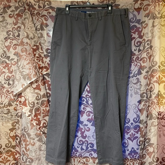 Men’s Haggar Dress Pants Gray Classic Fit - Picture 1 of 3